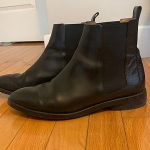 Everlane “The Modern Chelsea Boot” - Black Leather